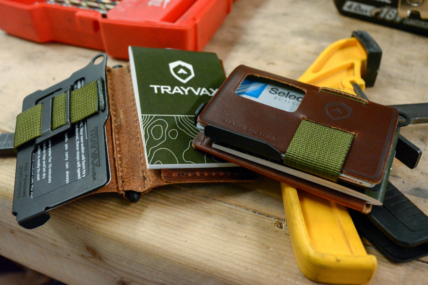 Summit Notebook Instructions: Attach the leather sleeve to the wallet