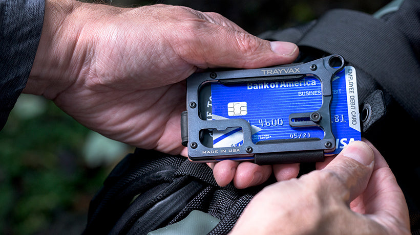 Trayvax Contour with credit card inside