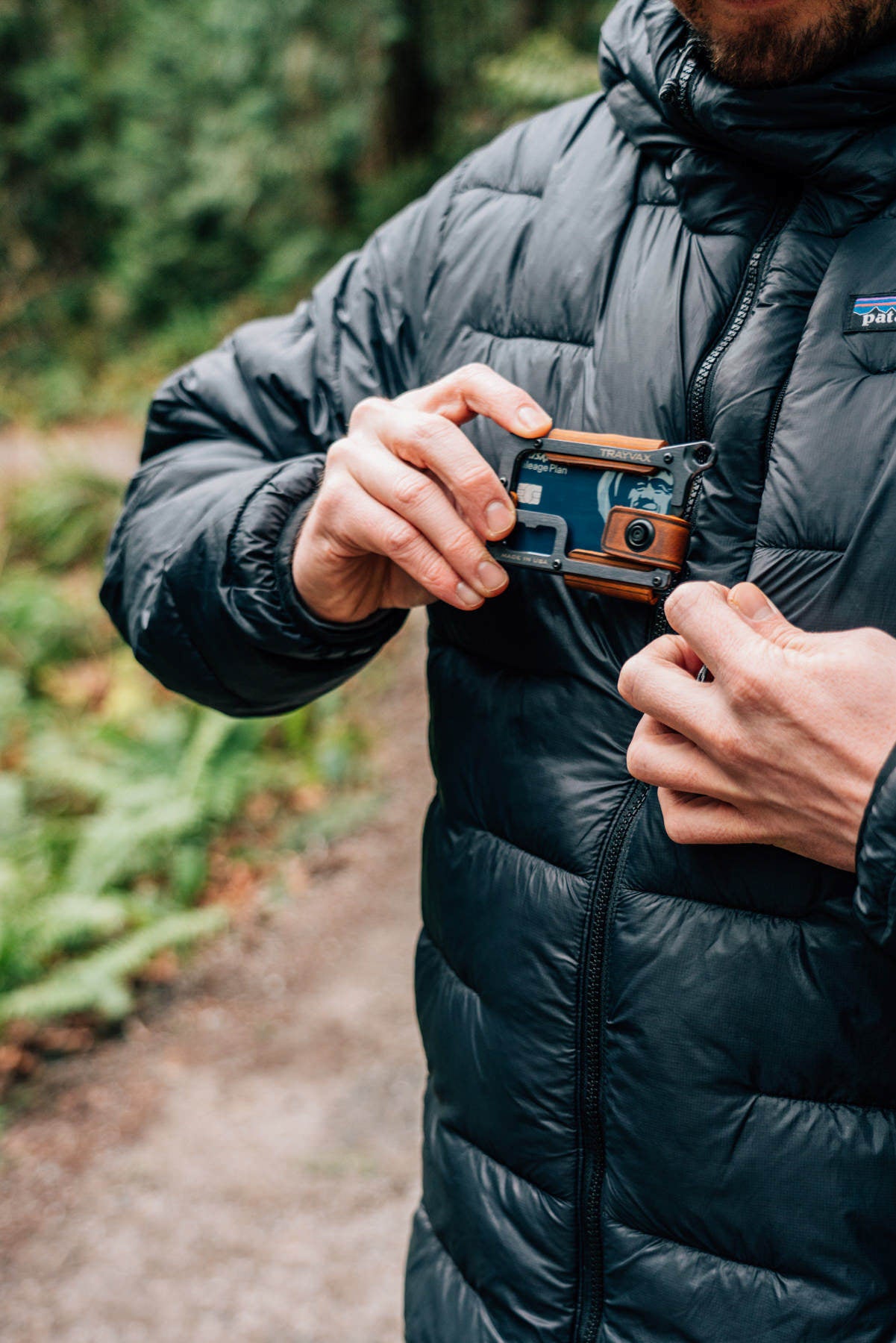 Do You Pay with Plastic? 5 Credit Card Cases You’ll Love