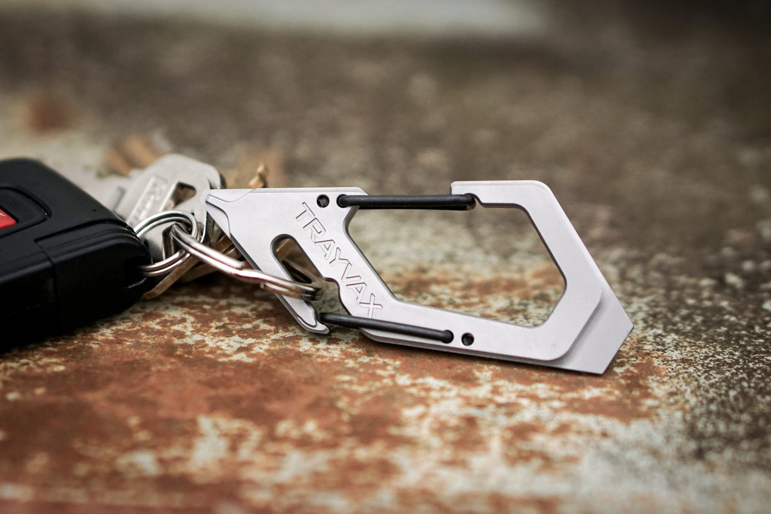 Talon Carabiner Clip Made From 420 Steel And S35VN