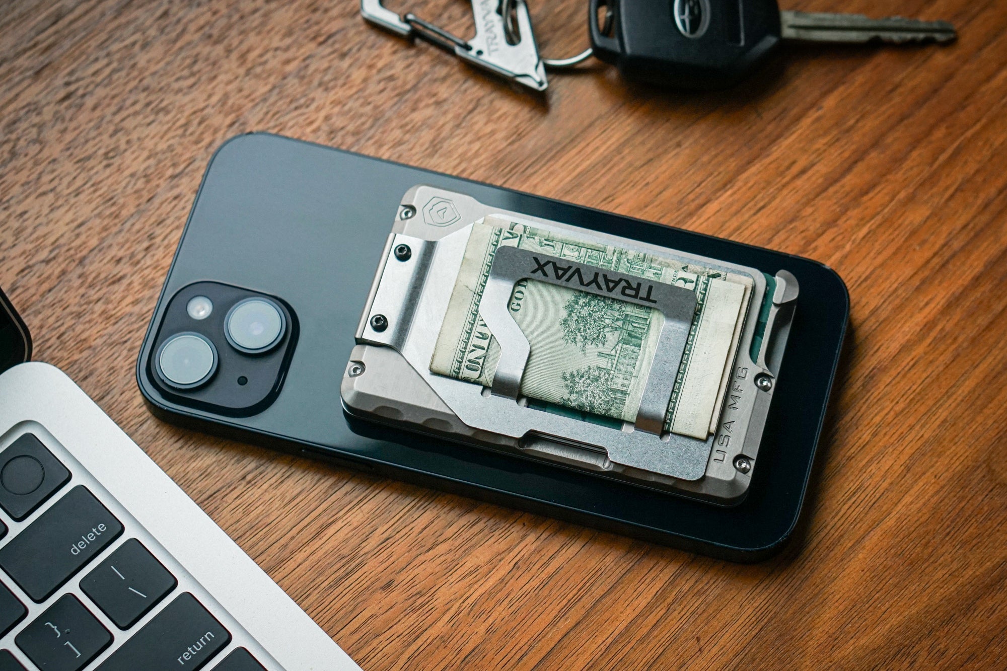 Traverse Magsafe Kickstand Wallet